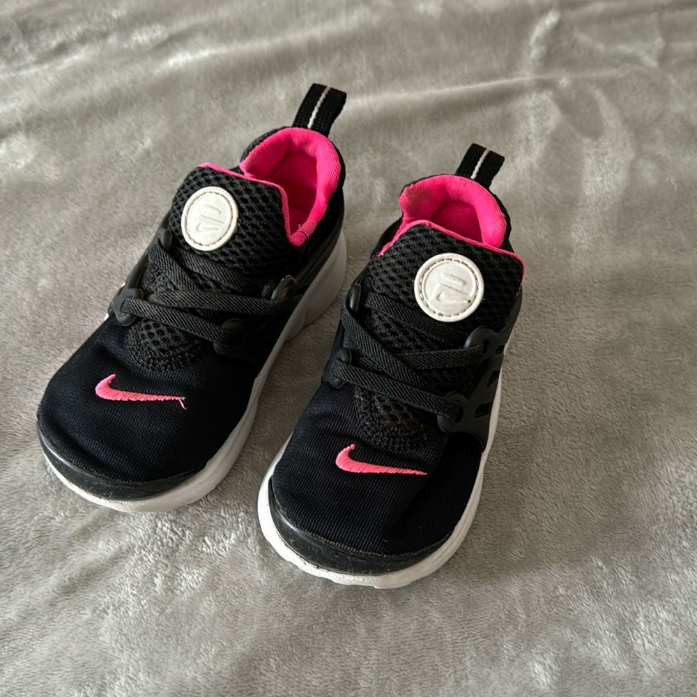 Nike Kids Black and Pink Sneakers
